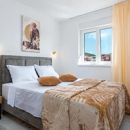 Natura Apartment-new Modern With View & Two Free Parking Spaces-10 Min Walk To Old Town Apartman *