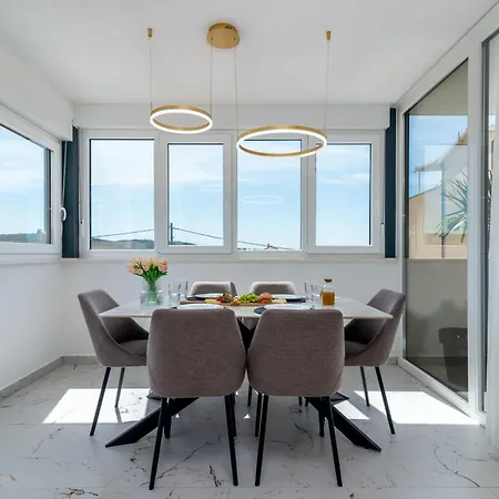 Apartment Natura Apartment-new Modern With View & Two Free Parking Spaces-10 Min Walk To Old Town