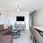 Natura Apartment-new Modern With View & Two Free Parking Spaces-10 Min Walk To Old Town *