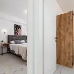 Apartment Natura Apartment-new Modern With View & Two Free Parking Spaces-10 Min Walk To Old Town
