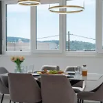 Natura Apartment-new Modern With View & Two Free Parking Spaces-10 Min Walk To Old Town