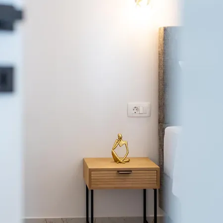 公寓 Natura Apartment-new Modern With View & Two Free Parking Spaces-10 Min Walk To Old Town 特罗吉尔