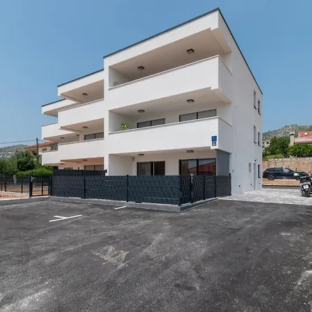 Natura Apartment-new Modern With View & Two Free Parking Spaces-10 Min Walk To Old Town Apartment Trogir