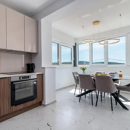 Apartment Natura Apartment-new Modern With View & Two Free Parking Spaces-10 Min Walk To Old Town