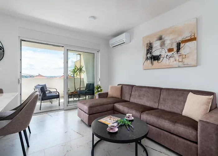Natura Apartment-new Modern With View & Two Free Parking Spaces-10 Min Walk To Old Town * Trogir