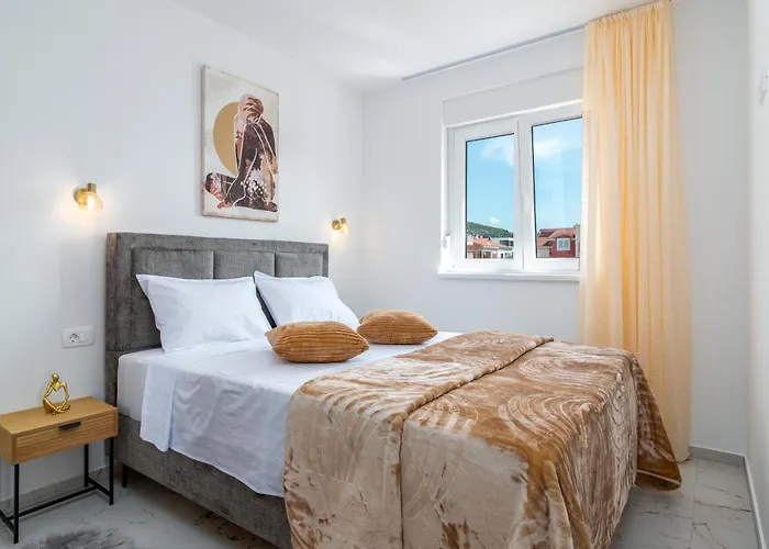 Natura Apartment-new Modern With View & Two Free Parking Spaces-10 Min Walk To Old Town Appartement *